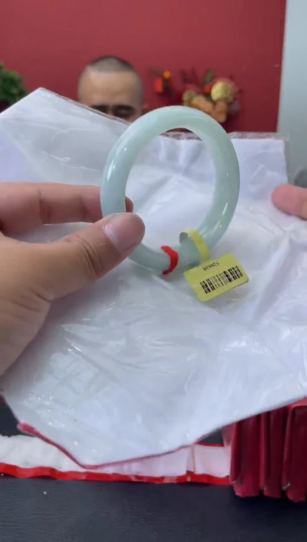 未镶嵌手镯翡翠10