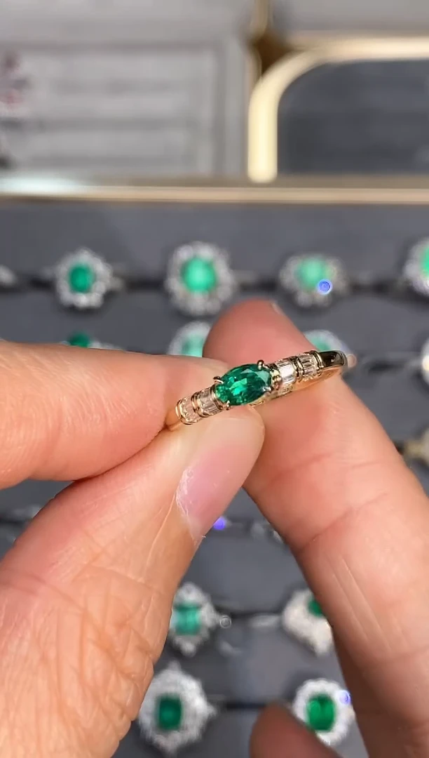 【闪购商品】祖母绿戒指18K金镶嵌0.31ct/喜迎财神专属价