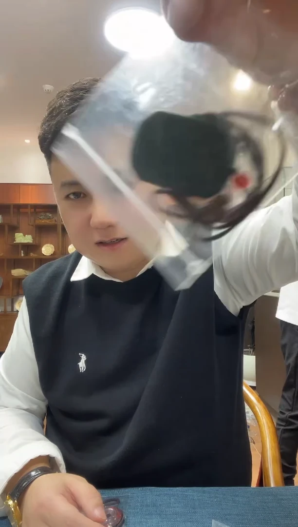 吊坠(赠链)未镶嵌和田玉1带J