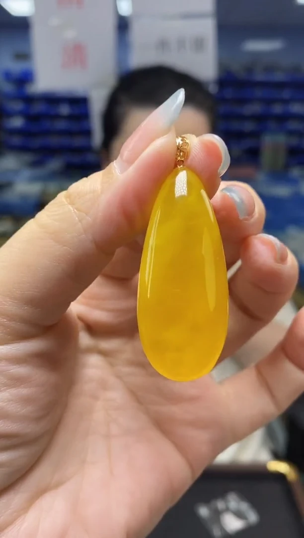 蜜蜡吊坠(不含链)18K金镶嵌G04900