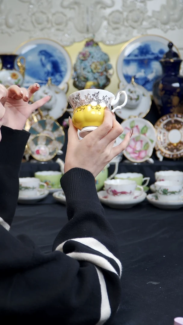 骨瓷婷婷中古器物如图所示126