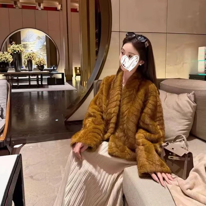 【现货+运费险】韩系环保金叶貂气质V领短款轻奢感毛毛外套YY877