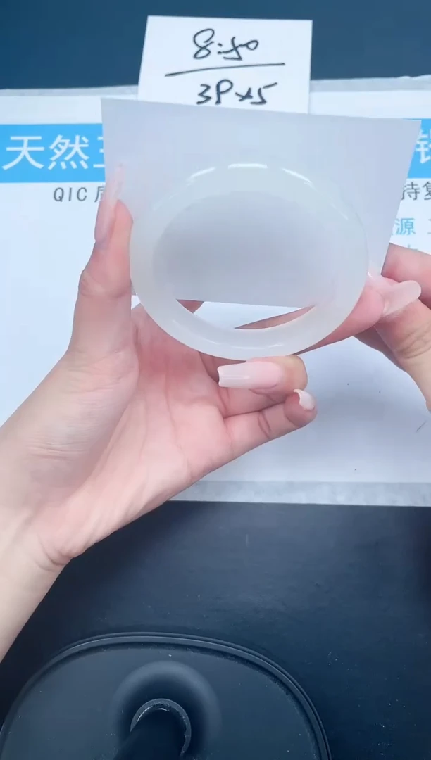 【闪购商品】石英质玉手镯未镶嵌10-58