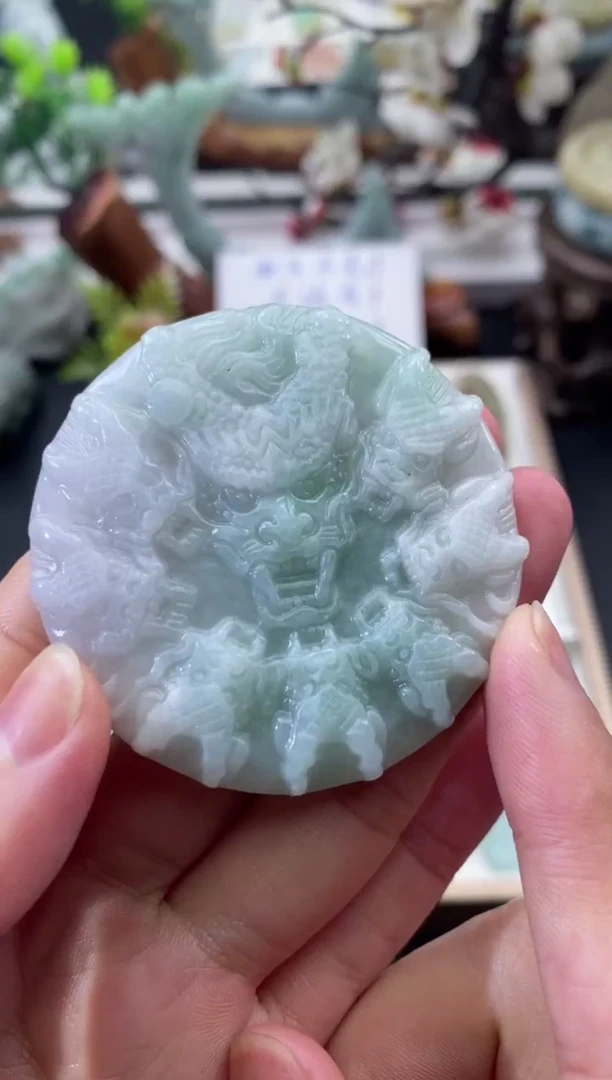 翡翠未镶嵌颈饰天然缅甸A货翡翠