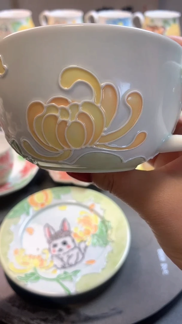一味*手绘*秋兔抱菊杯