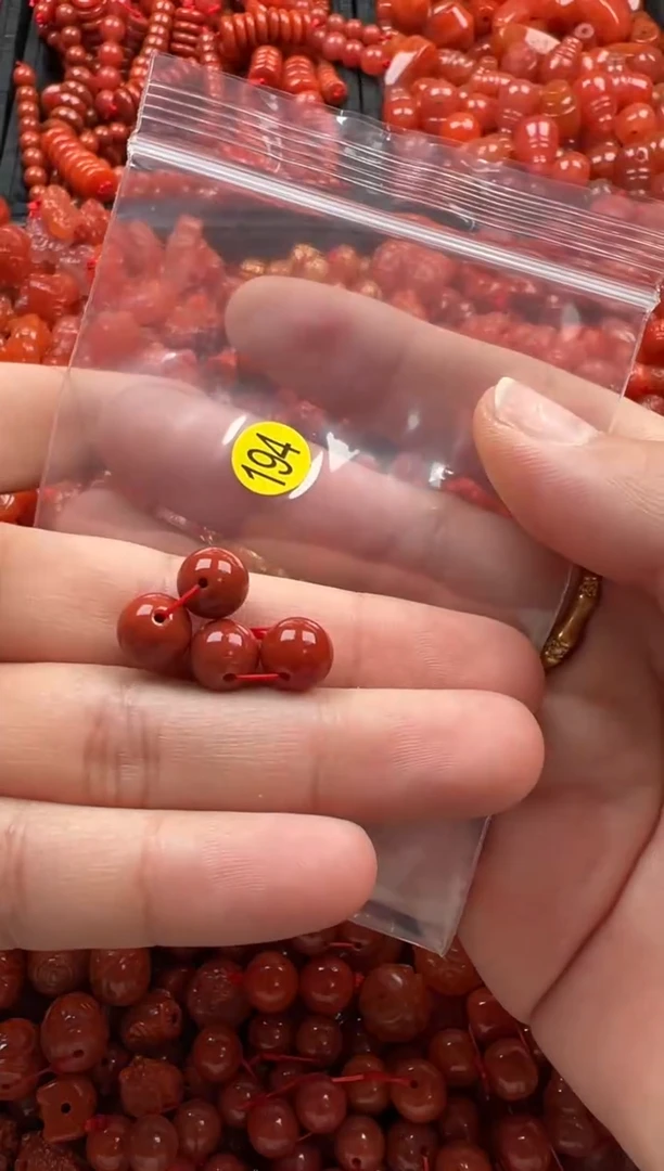 【闪购商品】南红玛瑙颈饰未镶嵌1