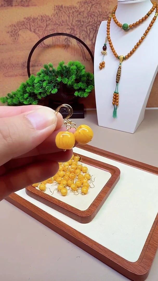 蜜蜡14K金镶嵌耳饰E01