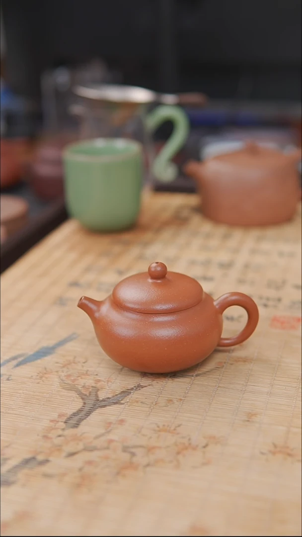 茶壶紫砂红降坡   半手工  小壶  150ml