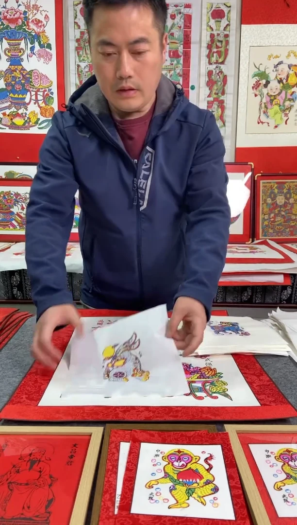 银色边精裱猴和兔子手工制作精品年画