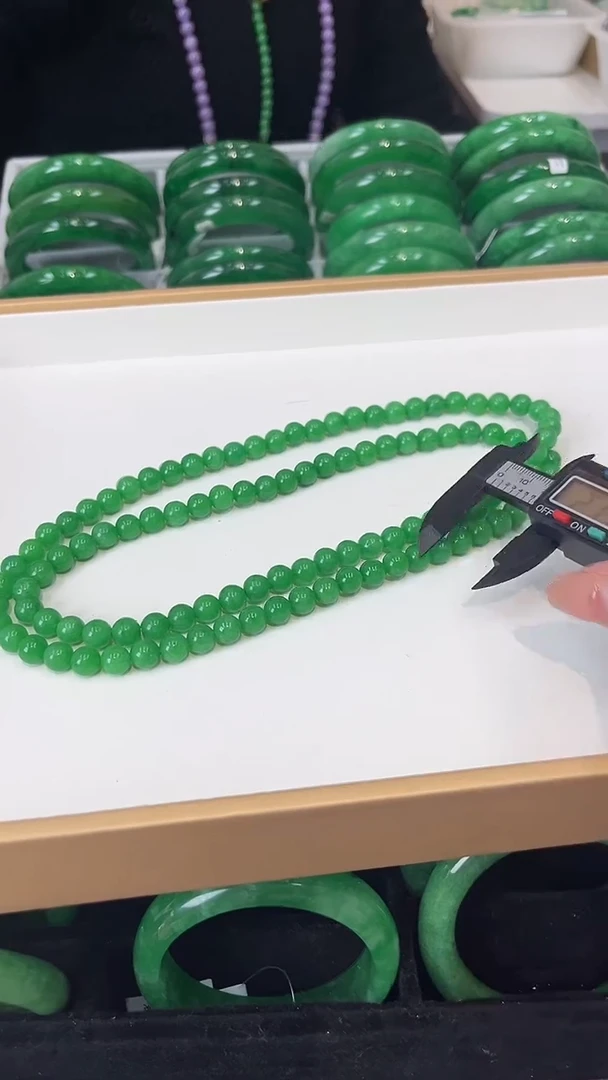 【闪购商品】砖雕h39 辣阳绿项链 卡8mm