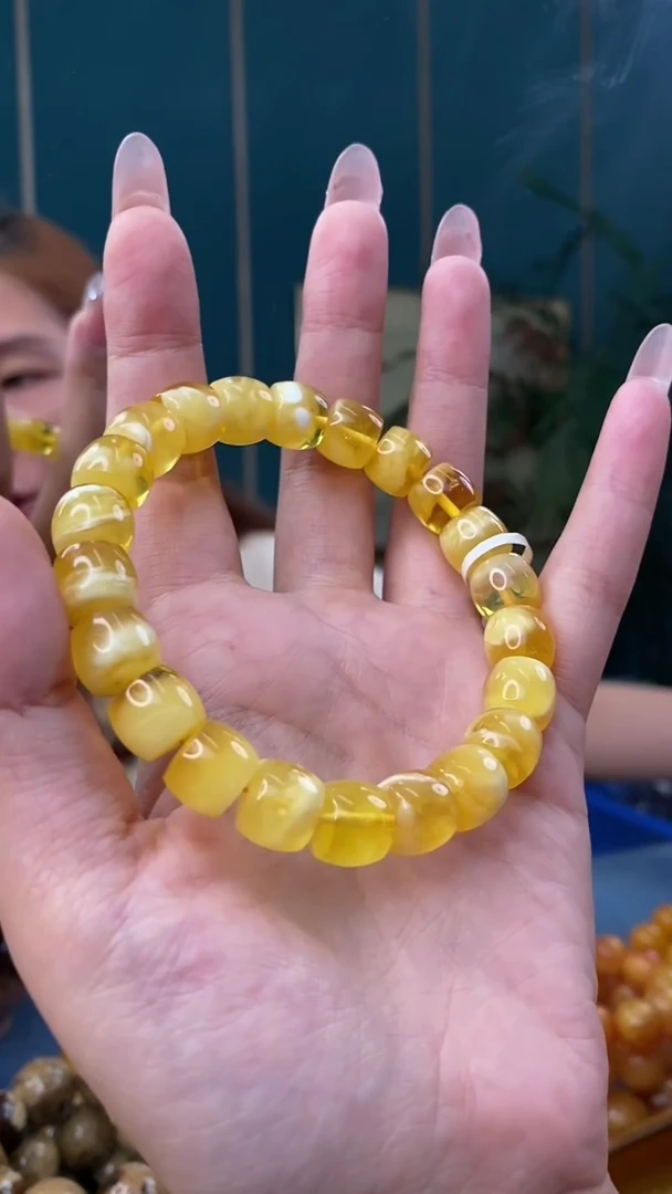 裸石琥珀未镶嵌10/8多样性发其一194