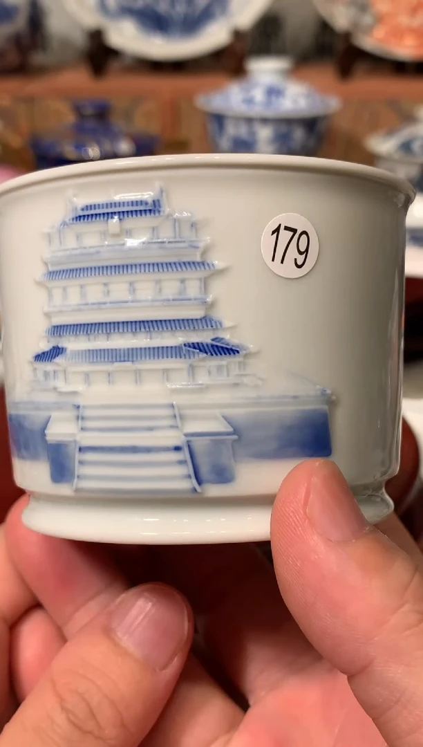 杯179青花浮雕楼阁杯瑕疵的yl106