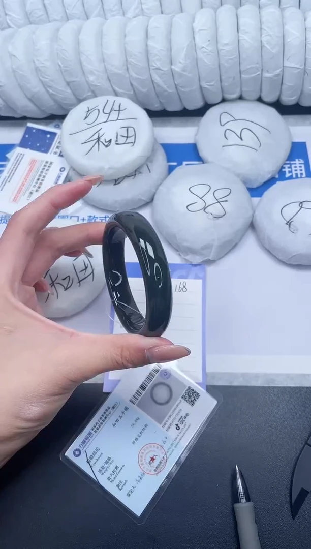 未镶嵌手镯和田玉A168-55.1DB