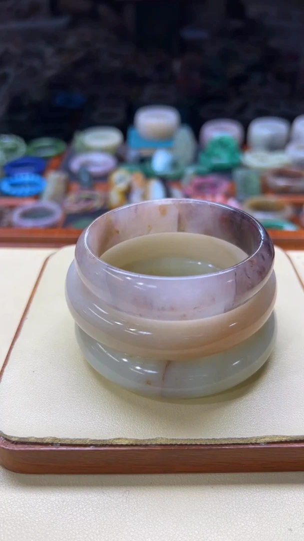 未镶嵌手镯石英质玉王*059