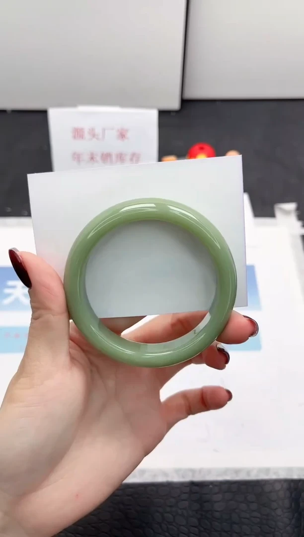 【闪购商品】石英质玉手镯未镶嵌Q11-56.3