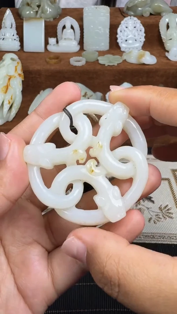 颈饰未镶嵌和田玉1