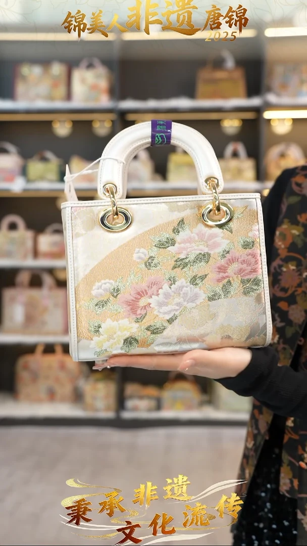 织绣13非遗唐锦中戴妃