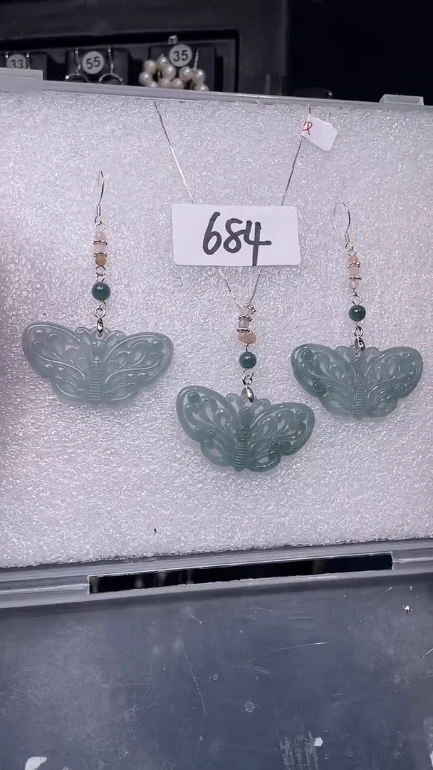 颈饰未镶嵌翡翠喜欢拍