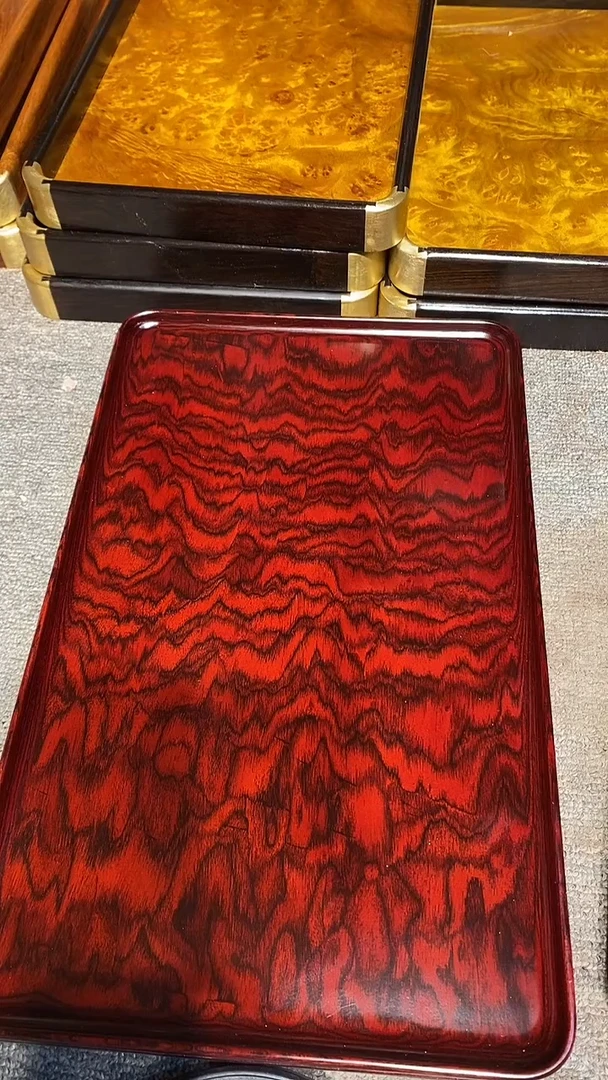 木木雕款何*君大茶盘一个