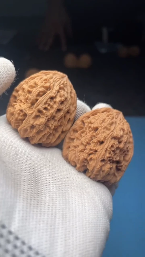 桃核把件a180  南疆石38尺
