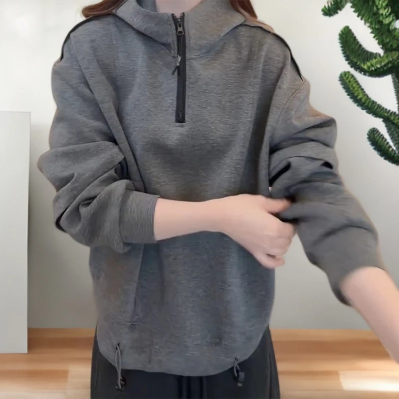 新款简约宽松减龄小众百搭小个子线条半拉链连帽卫衣C6317