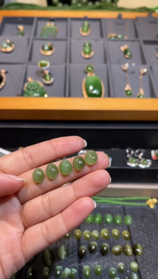 【闪购商品】和田玉碧玉猫眼裸石未镶嵌多样性发一