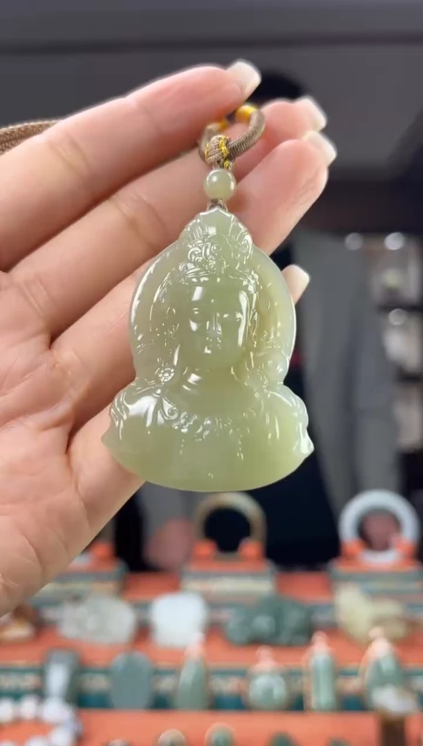 颈饰未镶嵌和田玉佩佩