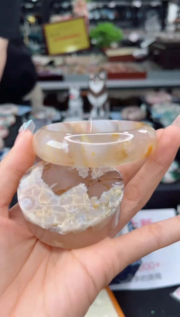 【闪购商品】石英质玉手镯未镶嵌58圈口（赠品镯心）3505061