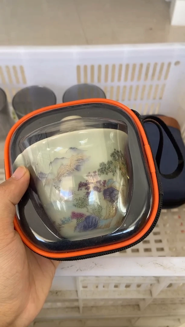 无运费险有瑕疵的摄影的产品有使用过的痕迹有点脏介意勿拍杯