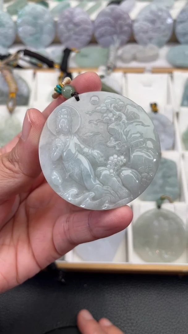 颈饰未镶嵌翡翠天然缅甸翡翠A货40