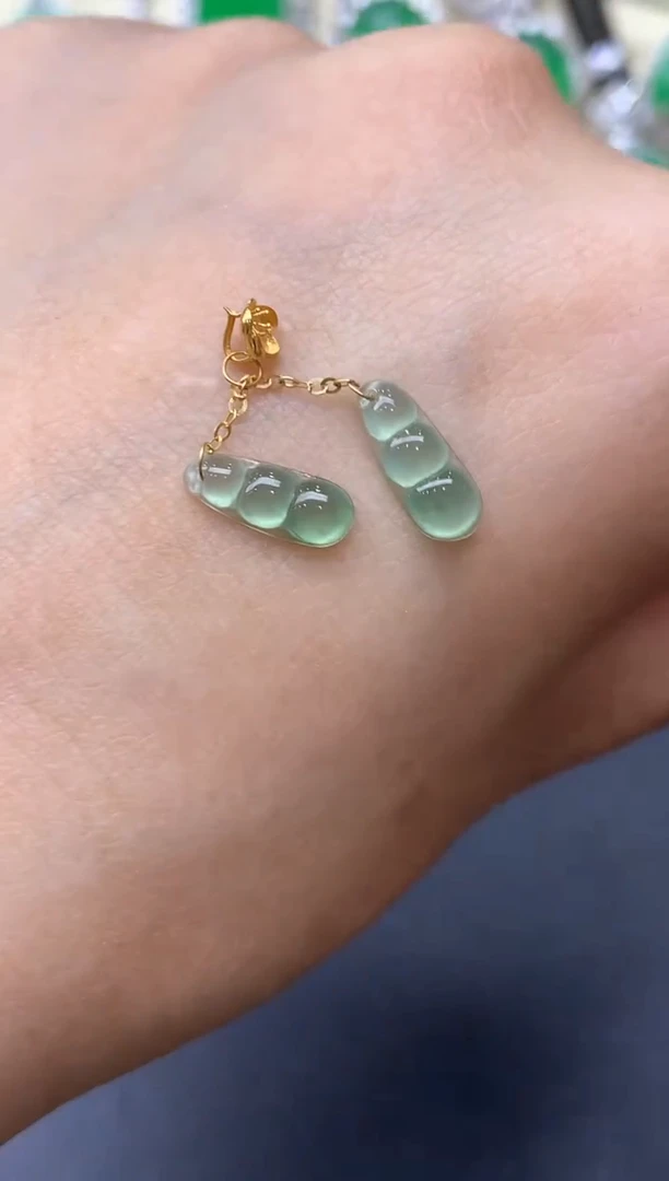 颈饰18K金镶嵌翡翠52-中国好珍宝