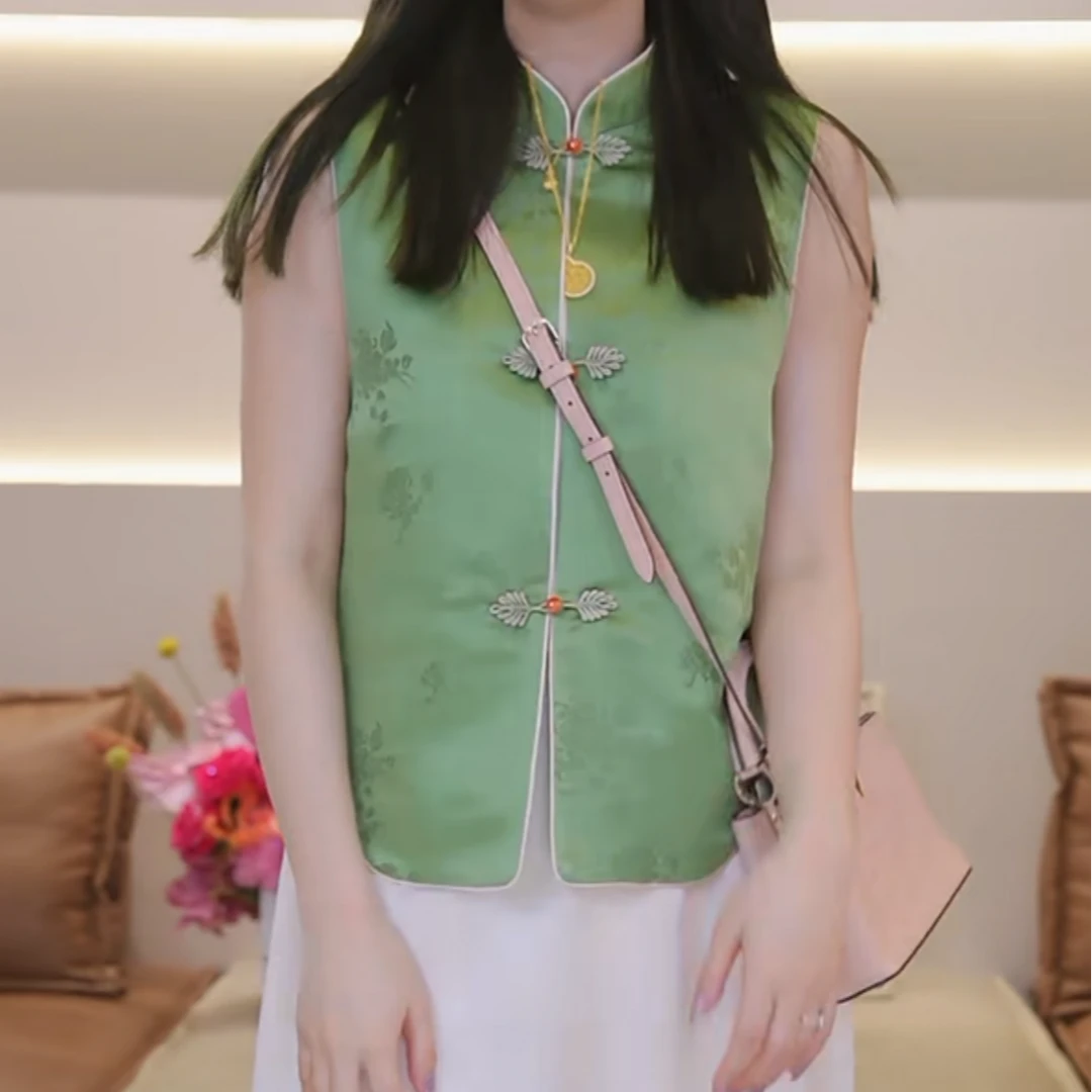 国风新中式库缎马甲F106060277