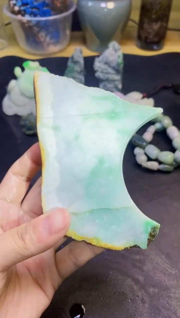 翡翠挂件未镶嵌天然翡翠025