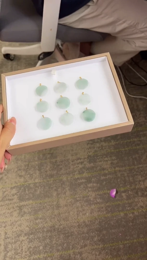 颈饰18K金镶嵌翡翠K122/多样性发一件/配绳子