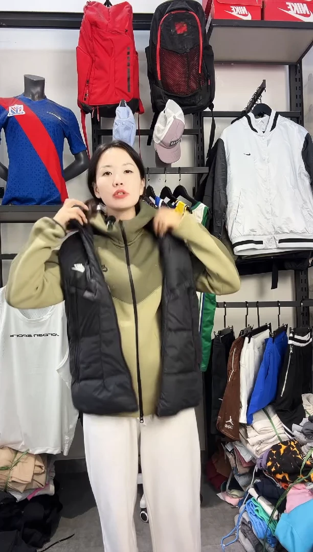 563编码 瑕疵款直播间过款为准兜有问题；无售后 尺码XL