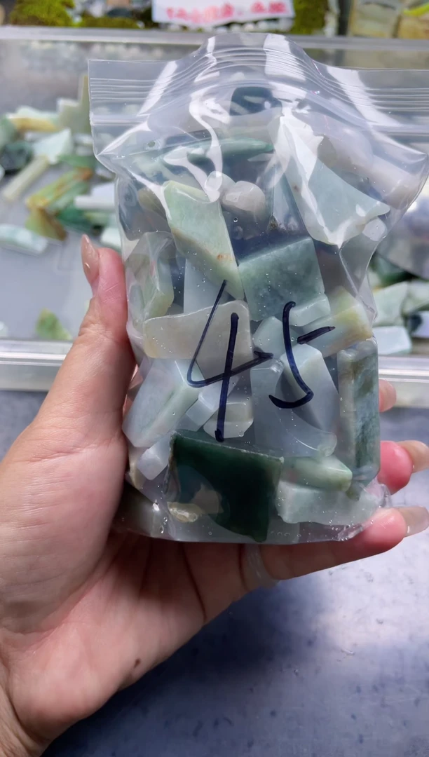 翡翠散珠天然翡翠中号500克45