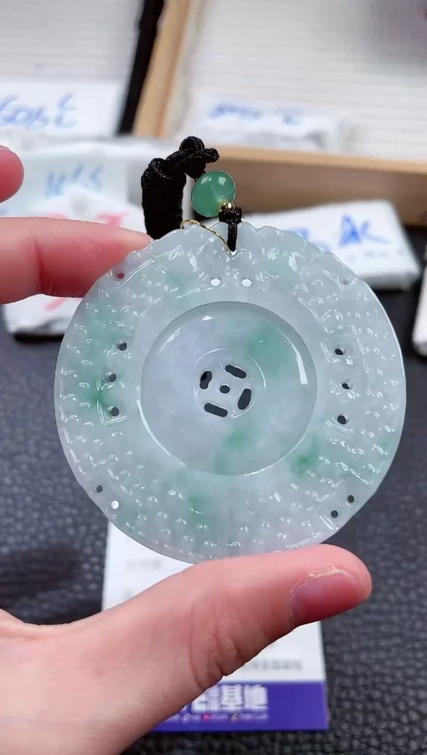 【闪购商品】翡翠颈饰未镶嵌00000776