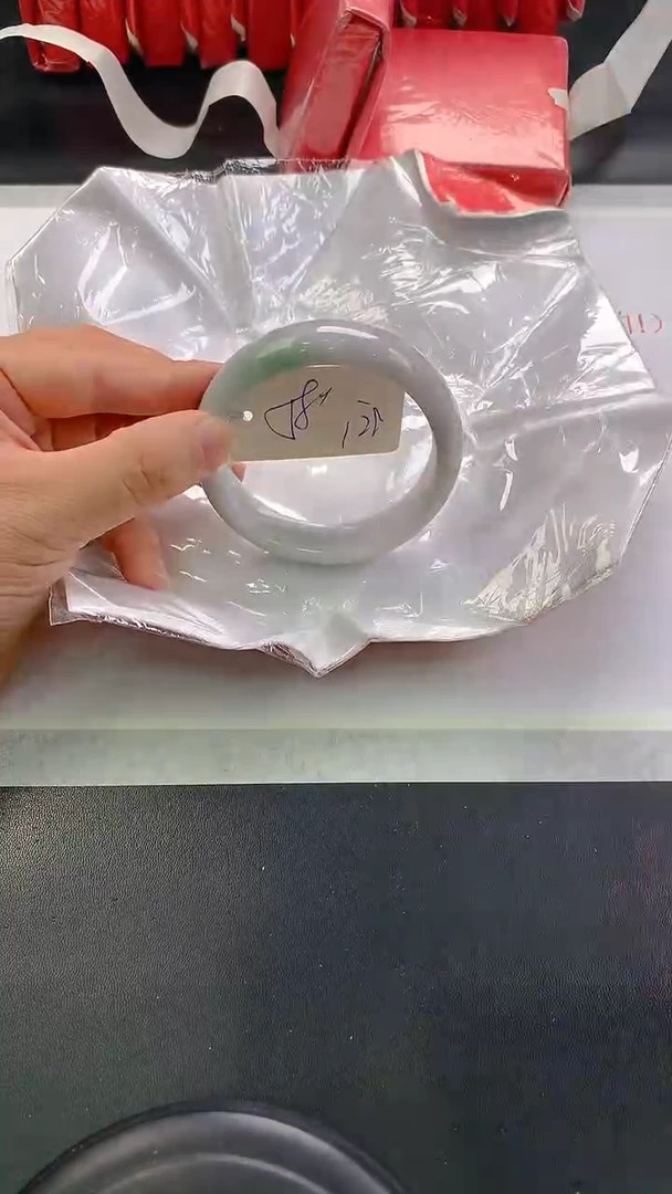 未镶嵌手镯翡翠128