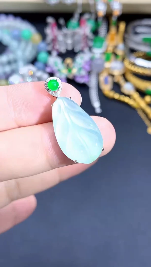 吊坠(不含链)18K金镶嵌翡翠206-春日珠宝