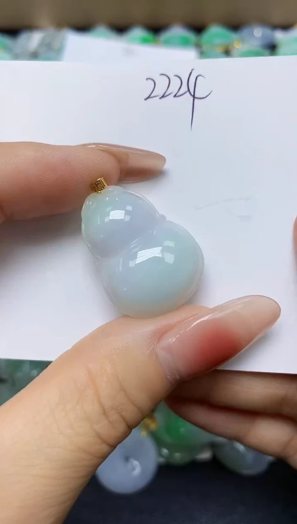 翡翠未镶嵌颈饰 天然缅甸翡翠A货