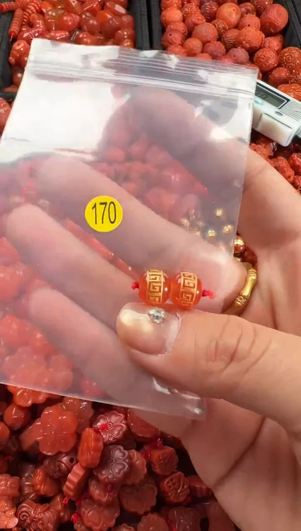 【闪购商品】南红玛瑙颈饰未镶嵌1