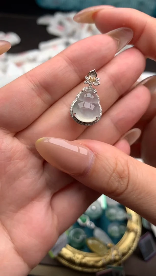 【闪购商品】翡翠挂件18K金镶嵌  一