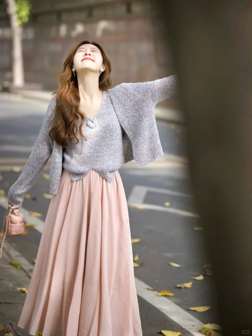 2025春秋新款韩系穿搭慵懒风灰色针织背心开衫搭配半身裙三件套女