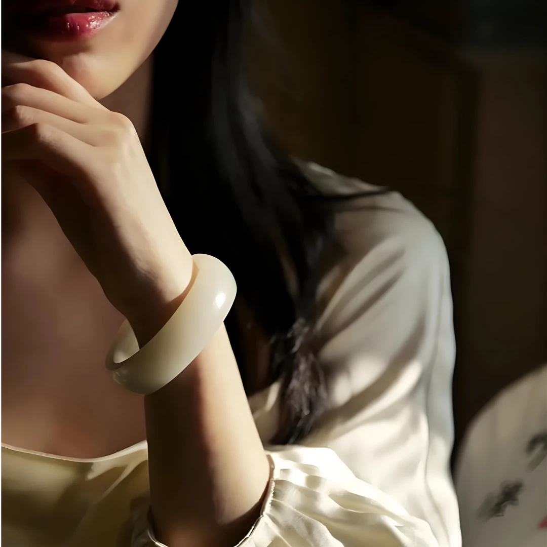 时尚女款饰品手镯