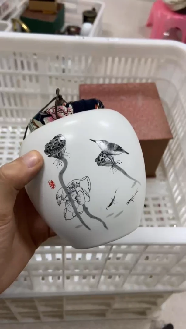 无运费险有瑕疵的摄影的产品有使用过的痕迹有点脏介意勿拍