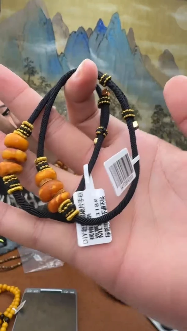 未镶嵌琥珀珠宝奇石25多样性发货发其一