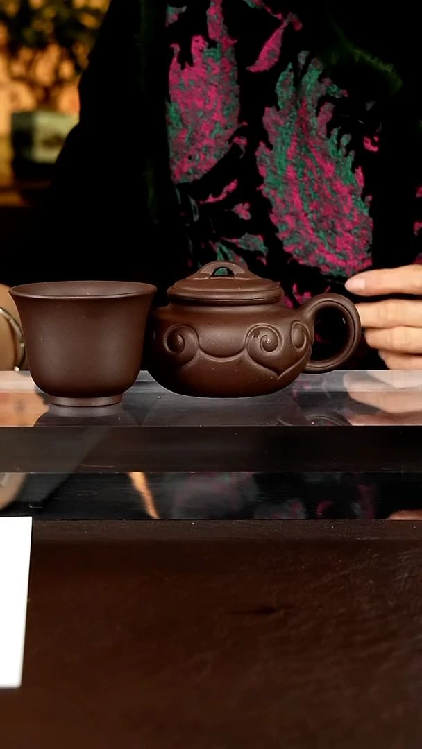 茶壶紫砂张*师底槽青230毫升111