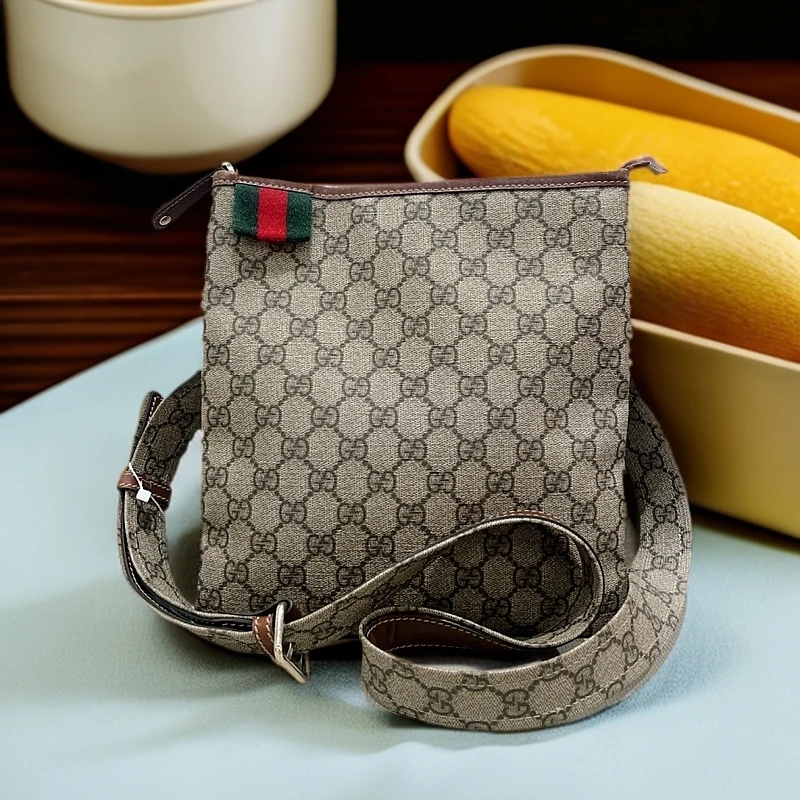 99新 GUCCI/古驰 斜挎包1198 9272