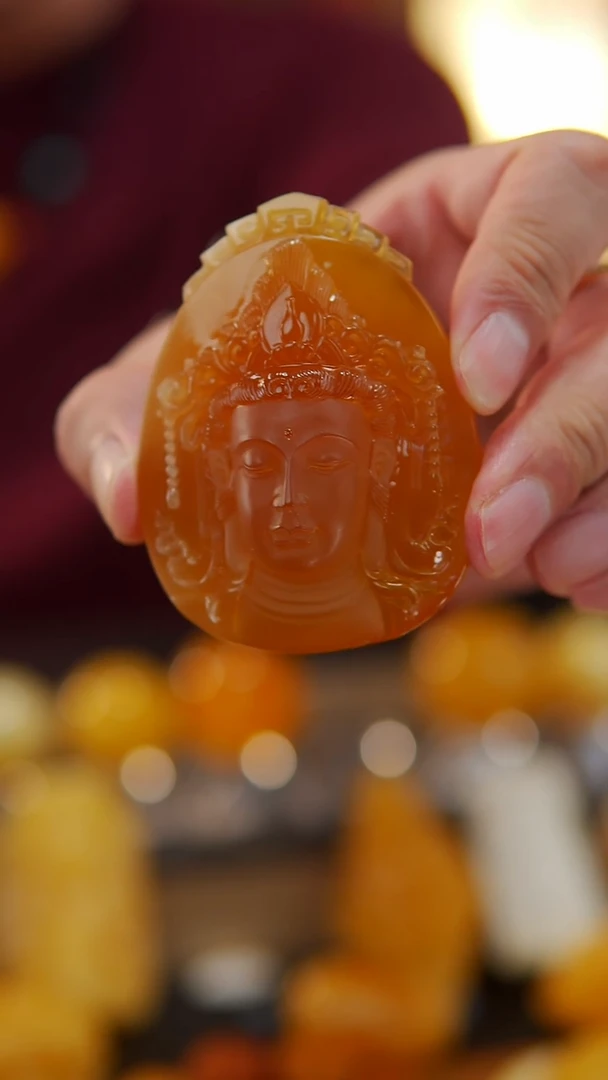 【闪购商品】蜜蜡裸石未镶嵌蜜糖观音首吊坠49.3