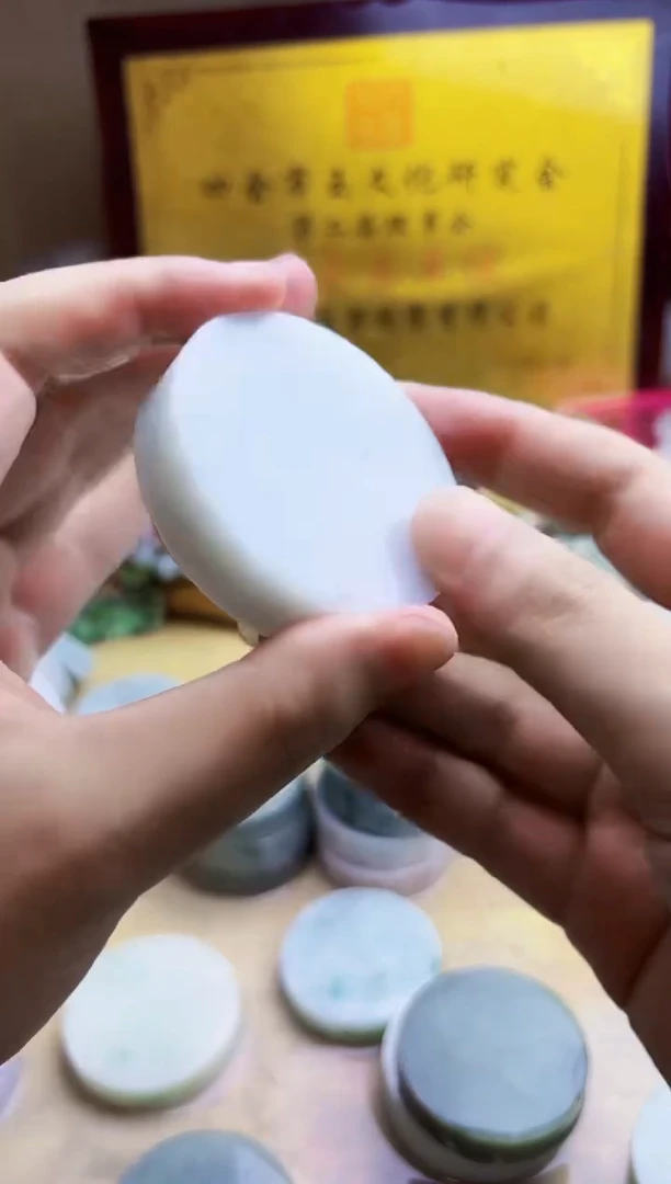 翡翠挂件未镶嵌A货张璀870